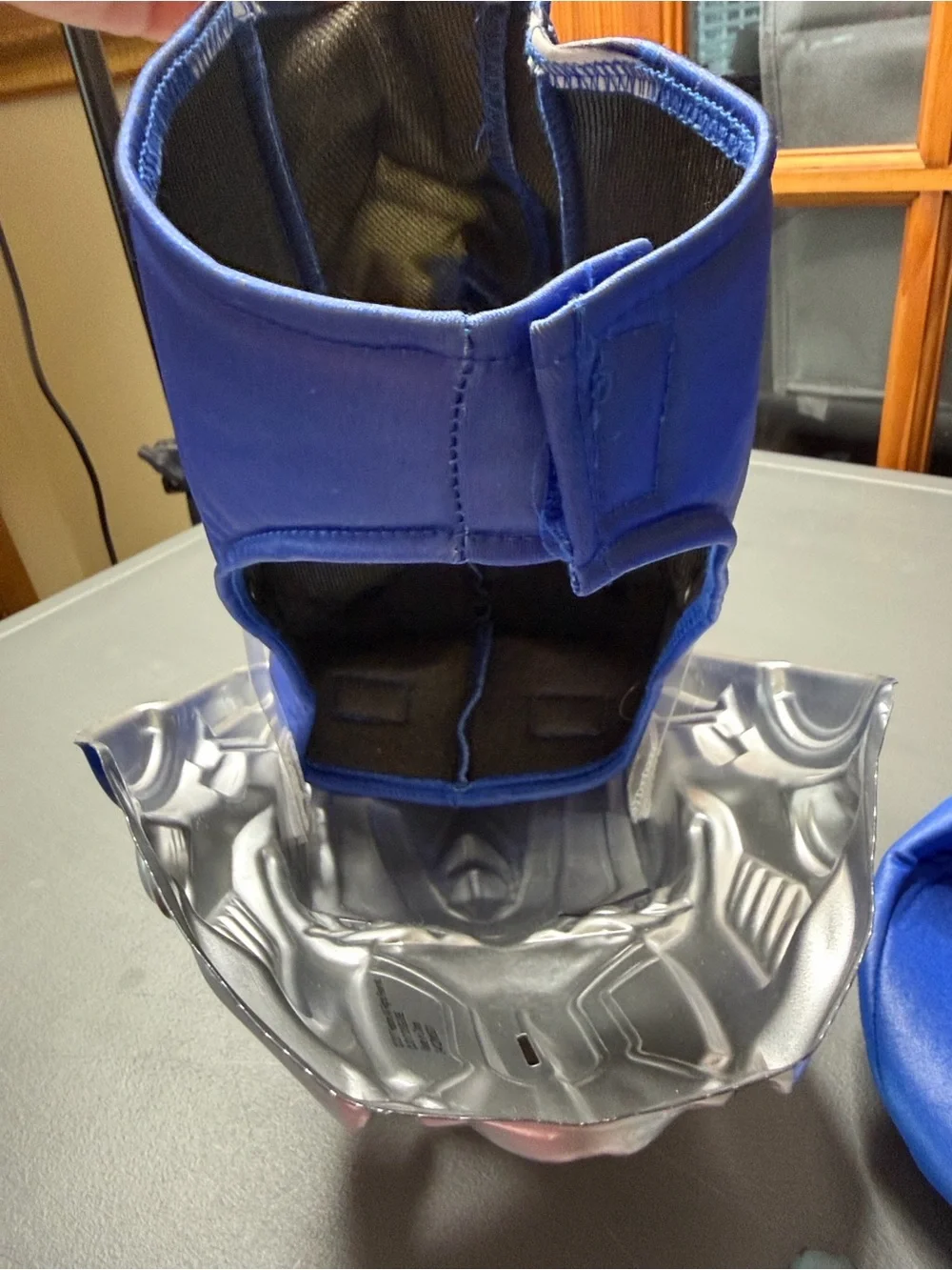 Kid’s Transformers Optimus Prime Costume. Size: 7-8
